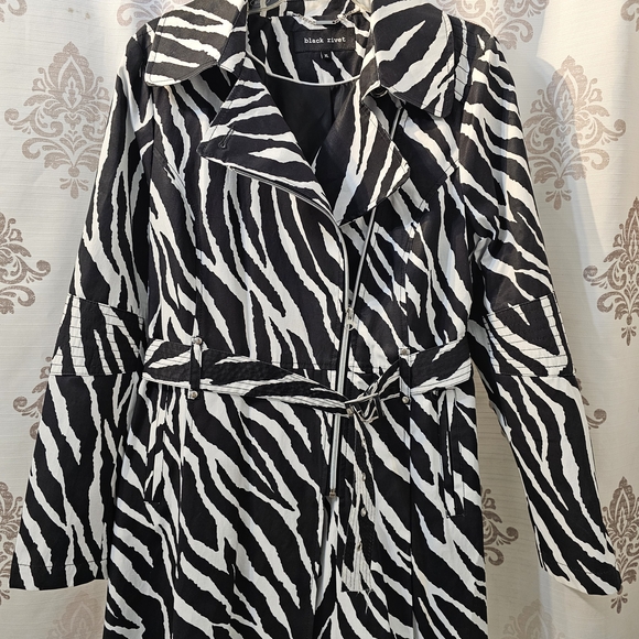 Black Rivet Jackets & Blazers - Black Rivet Zebra Patterned Coat